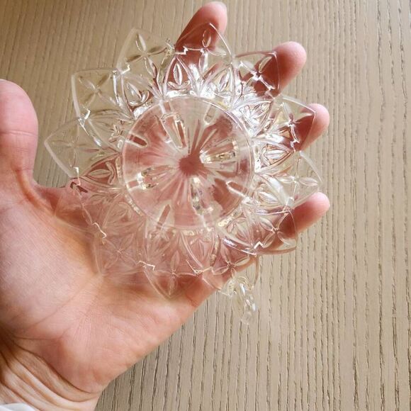 Federal clear petal class chamber maid candlestick holder vintage '60s Victorian - Picture 4 of 4